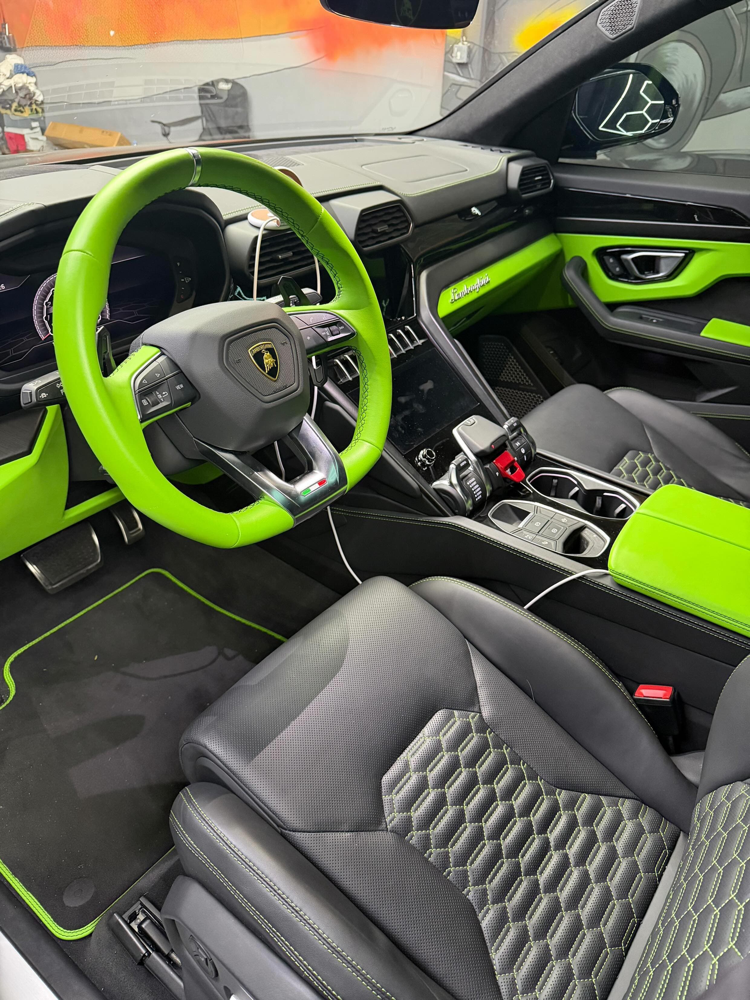 Lamborghini Urus 3