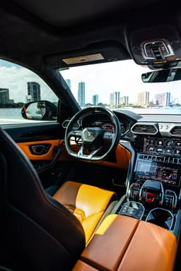 Lamborghini Urus - Thumbnail 11