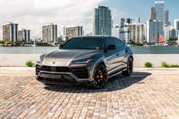 Lamborghini Urus - Thumbnail 1