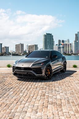 Lamborghini Urus - Thumbnail 4