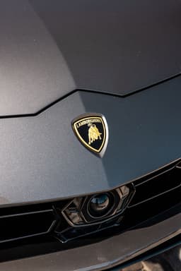 Lamborghini Urus - Thumbnail 5