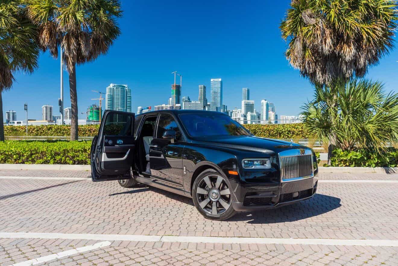 Rolls-Royce Cullinan - Image 1