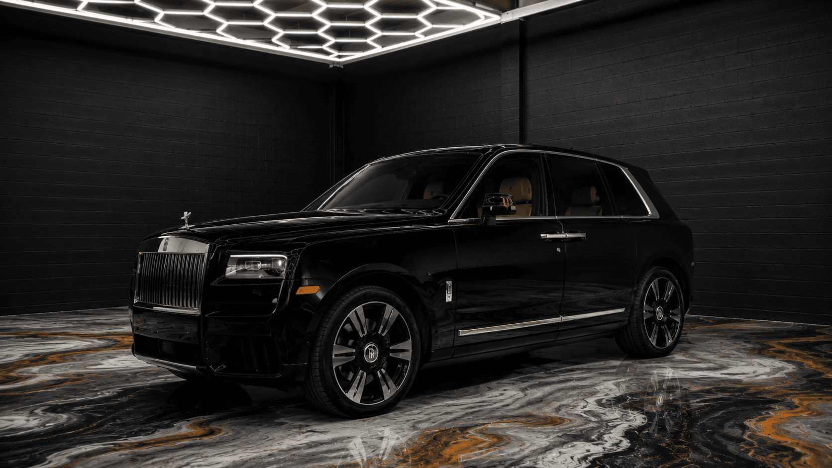 Rolls-Royce Cullinan — image 1